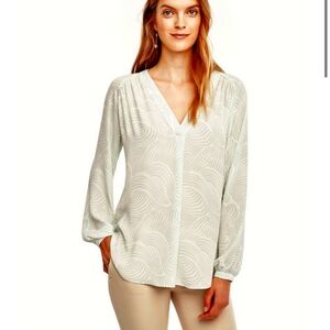NWT Ann Taylor White And Sage Green Swirl Botanical Print Shirred Blouse Medium